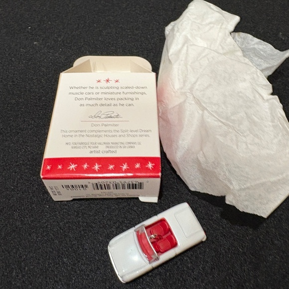 2016 Hallmark Keepsake Miniature Dream Convertible NOS - Picture 3 of 5